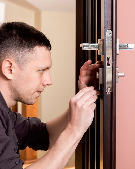 : Professional Locksmith For Commercial And Residential Locksmith Services in Springfield